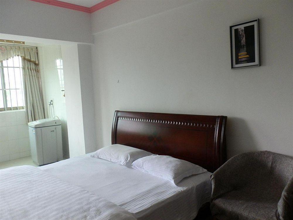 Xingfu Hotel Нанинг Екстериор снимка